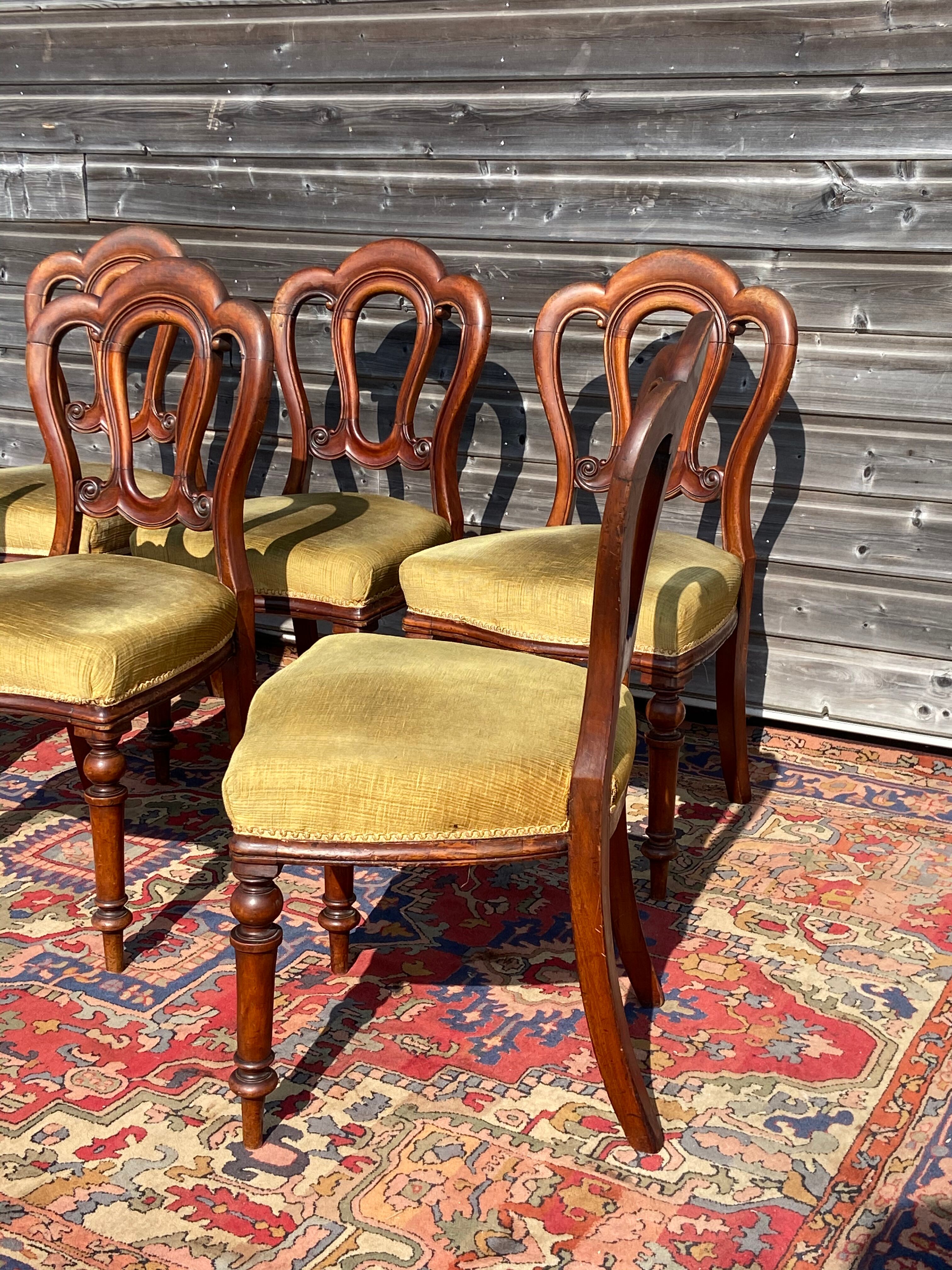 Suite de six chaises d’époque XIX eme en acajou