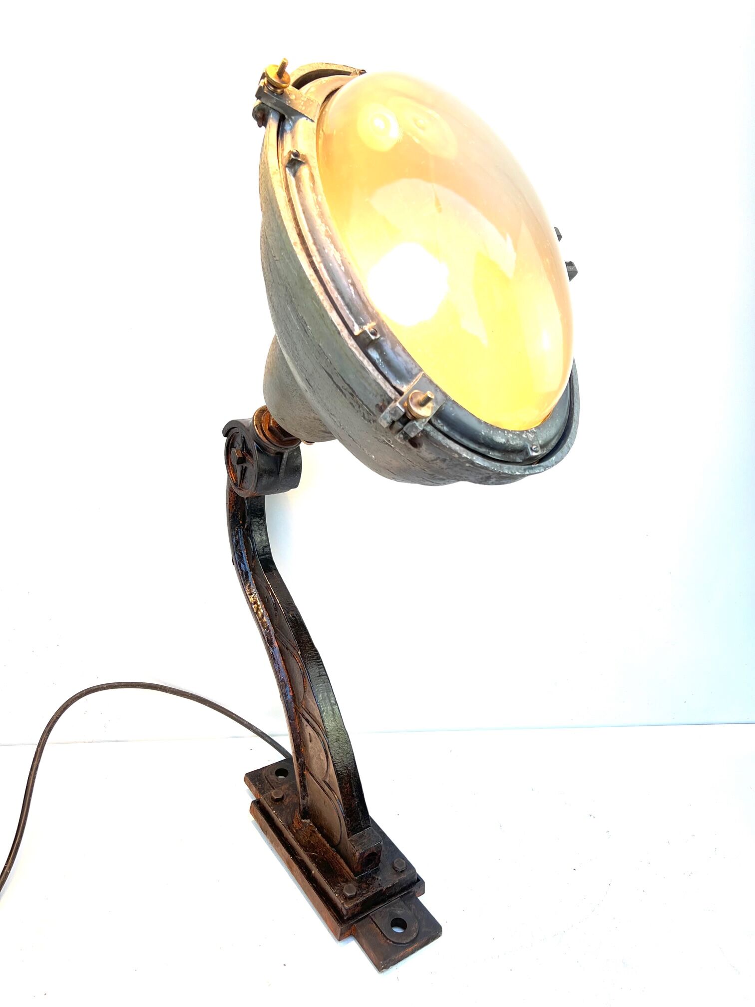 Floor lamp facade 1930