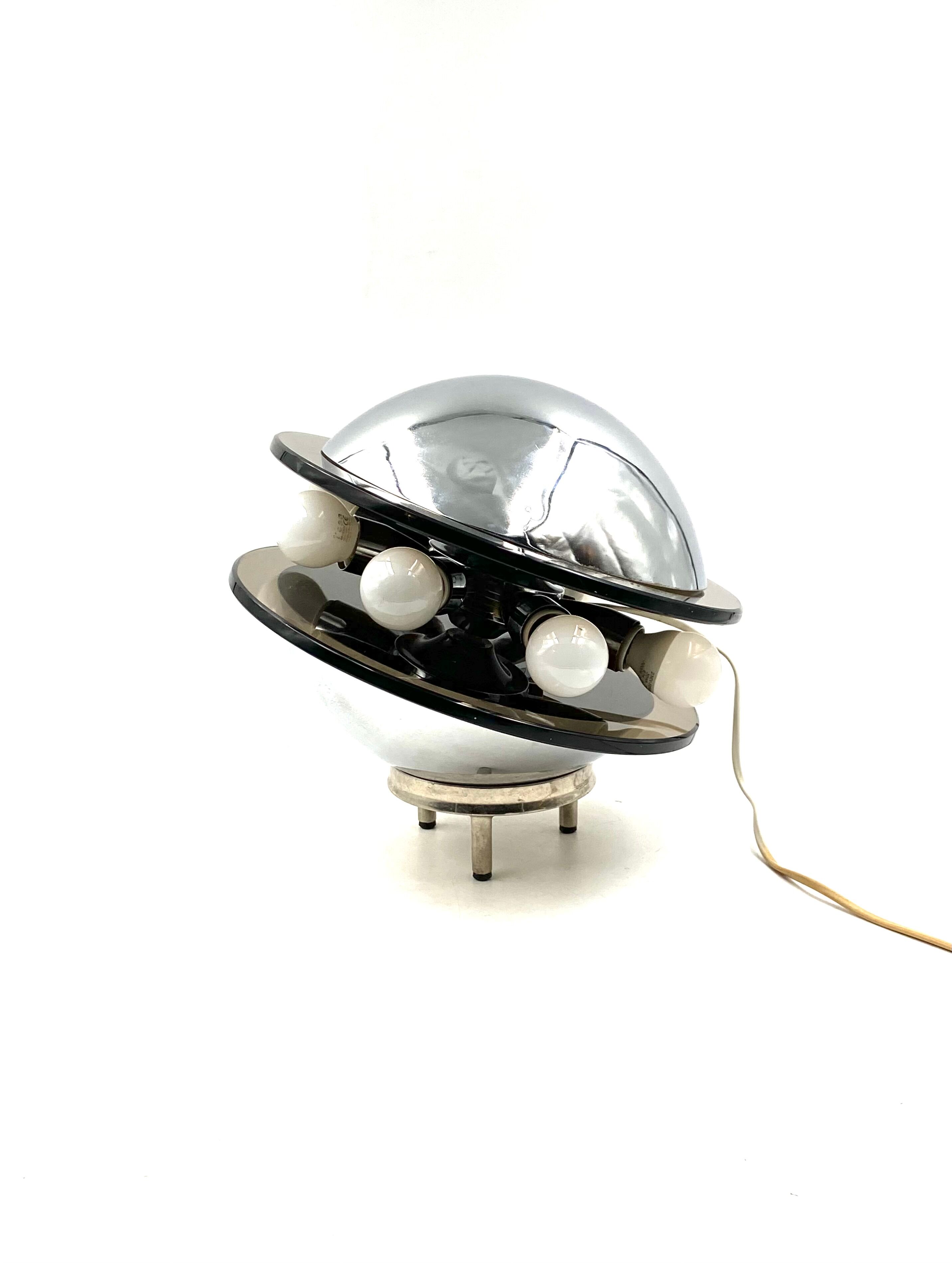 Space age flying saucer Ufo table lamp, Italy 1970s