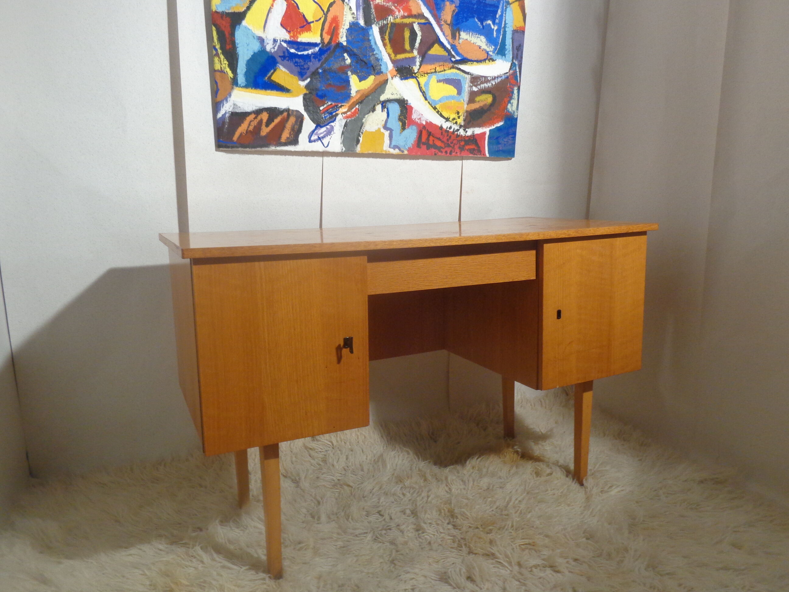 Bureau vintage des années 60 en bois clair