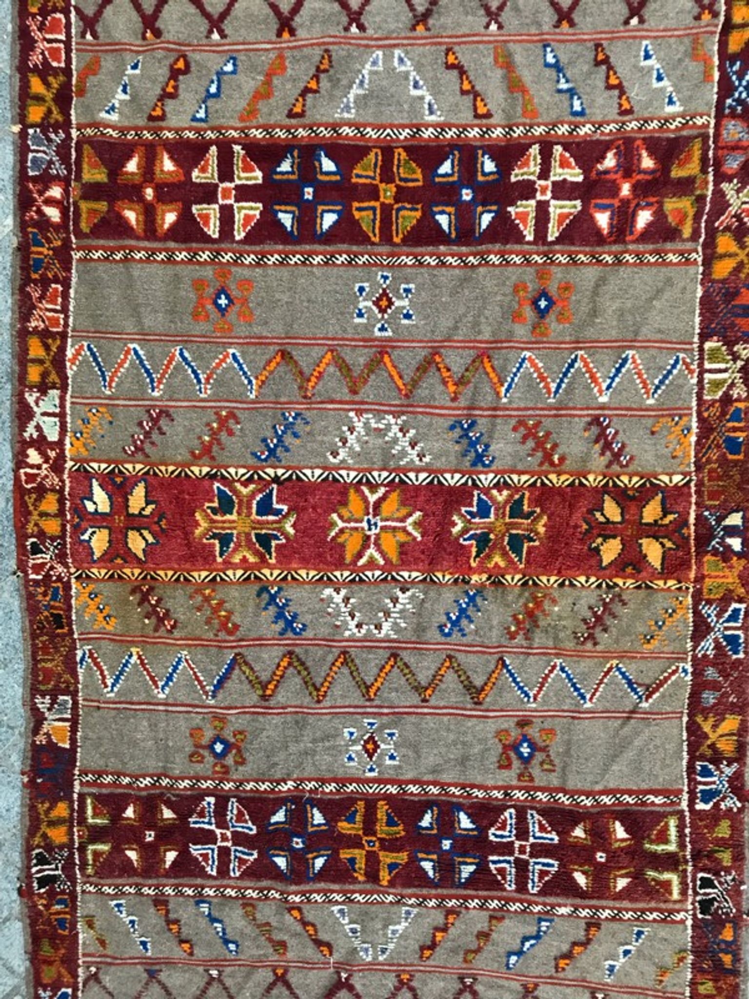 Moroccan berbere rug 142 x 254 cm