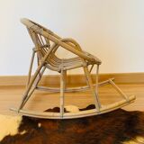 Rocking-chair corbeille en rotin, modèle enfant