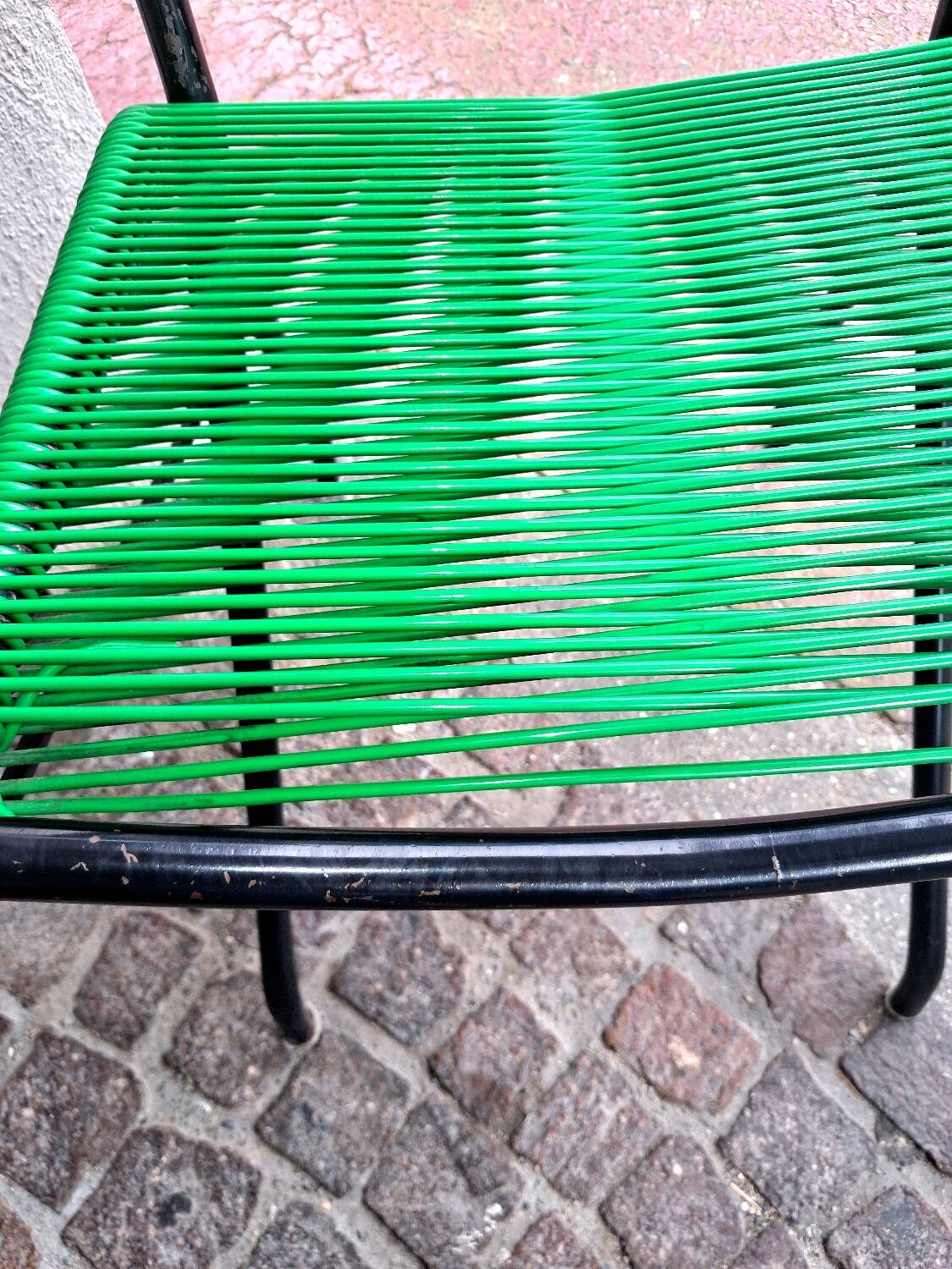 2 chaises scoubidou design André Monpoix, vintage séventies