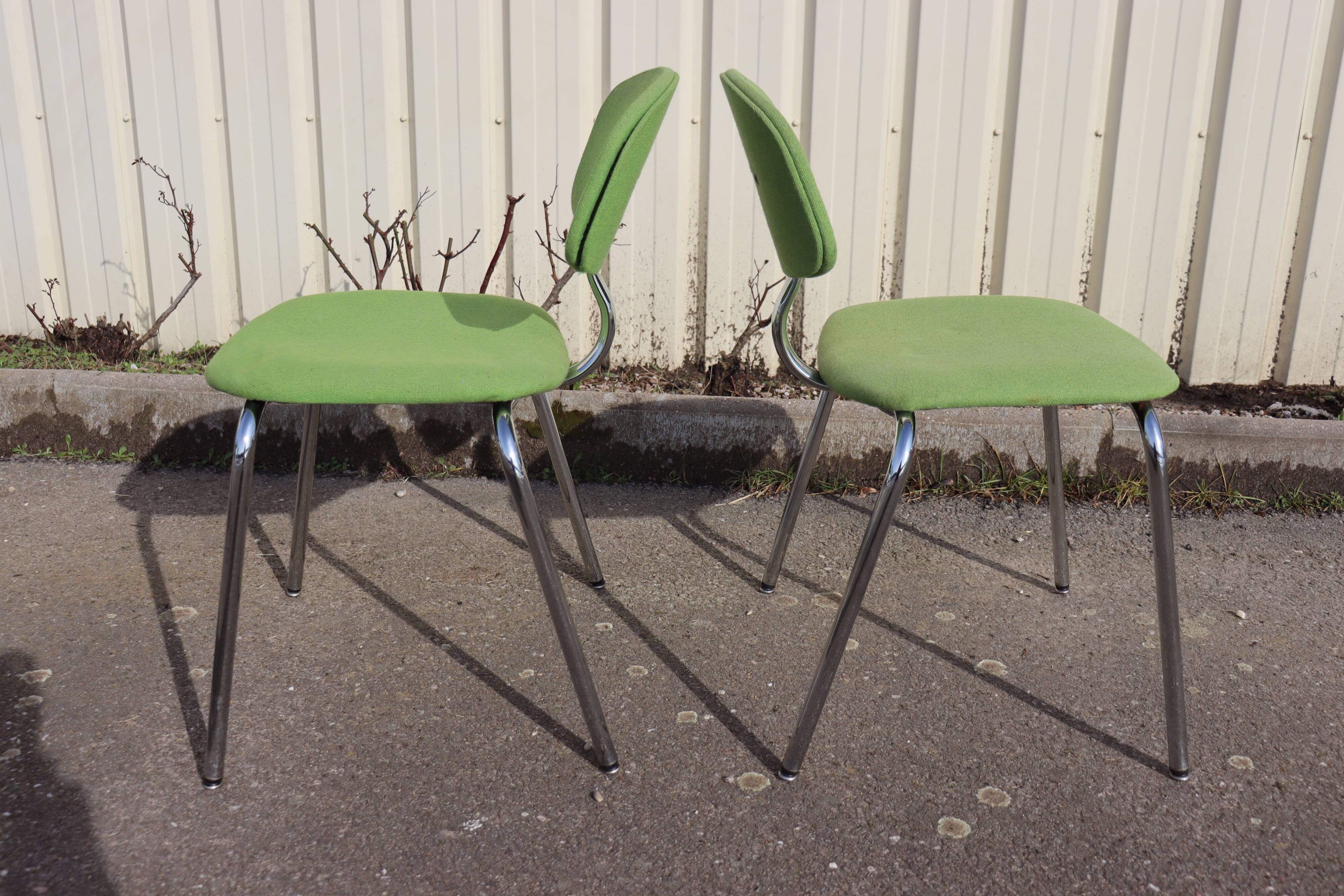 Set of 4 1970s Strafor-steelcase chairs