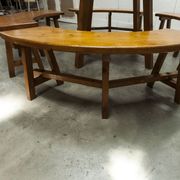 Brutalist ensemble round table 113cm and its 4 rounded stools 1960