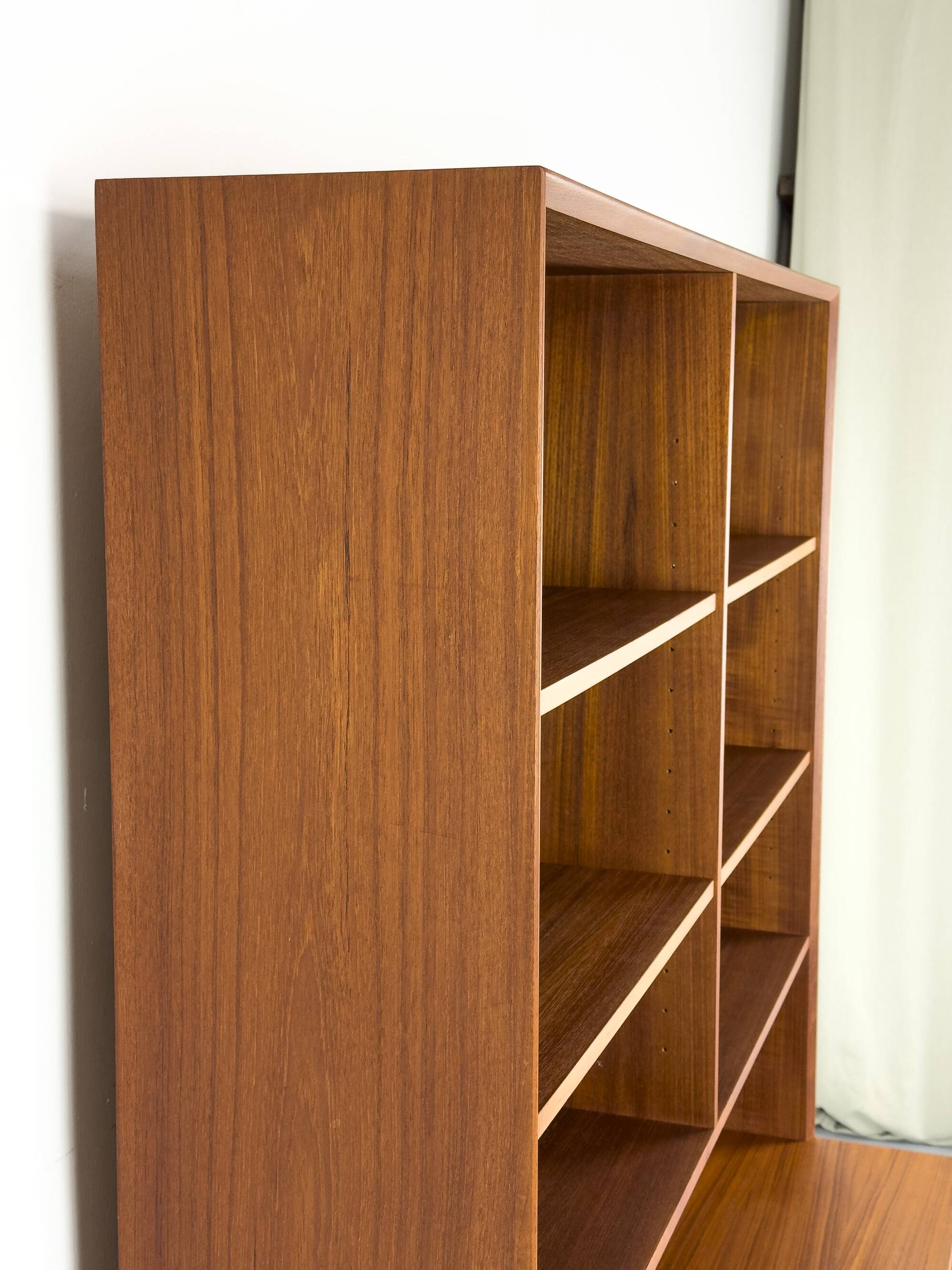 Buffet en teck avec étagère par Brouer Møbler, années 1960.