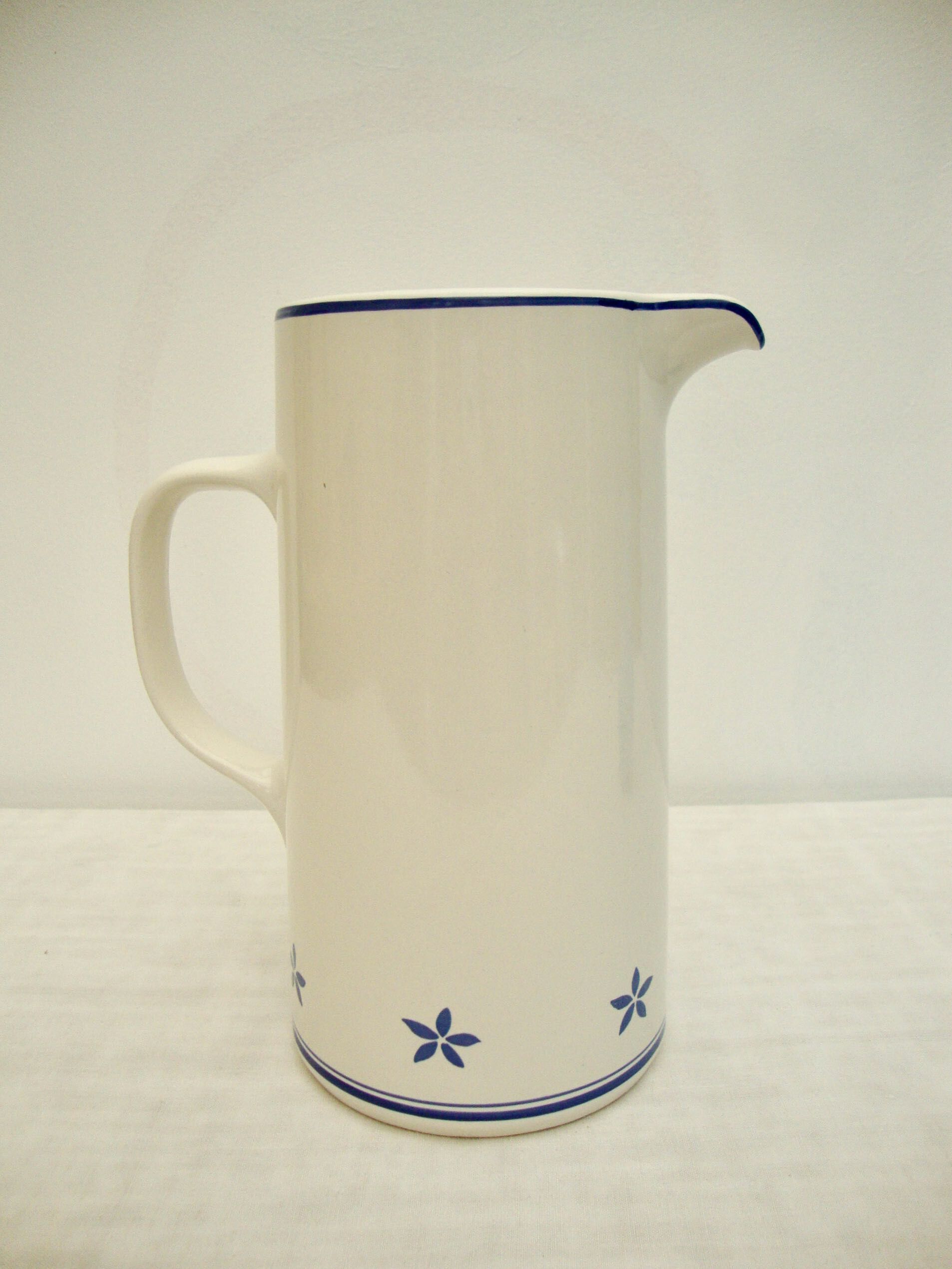 Broc in Romanian earthenware