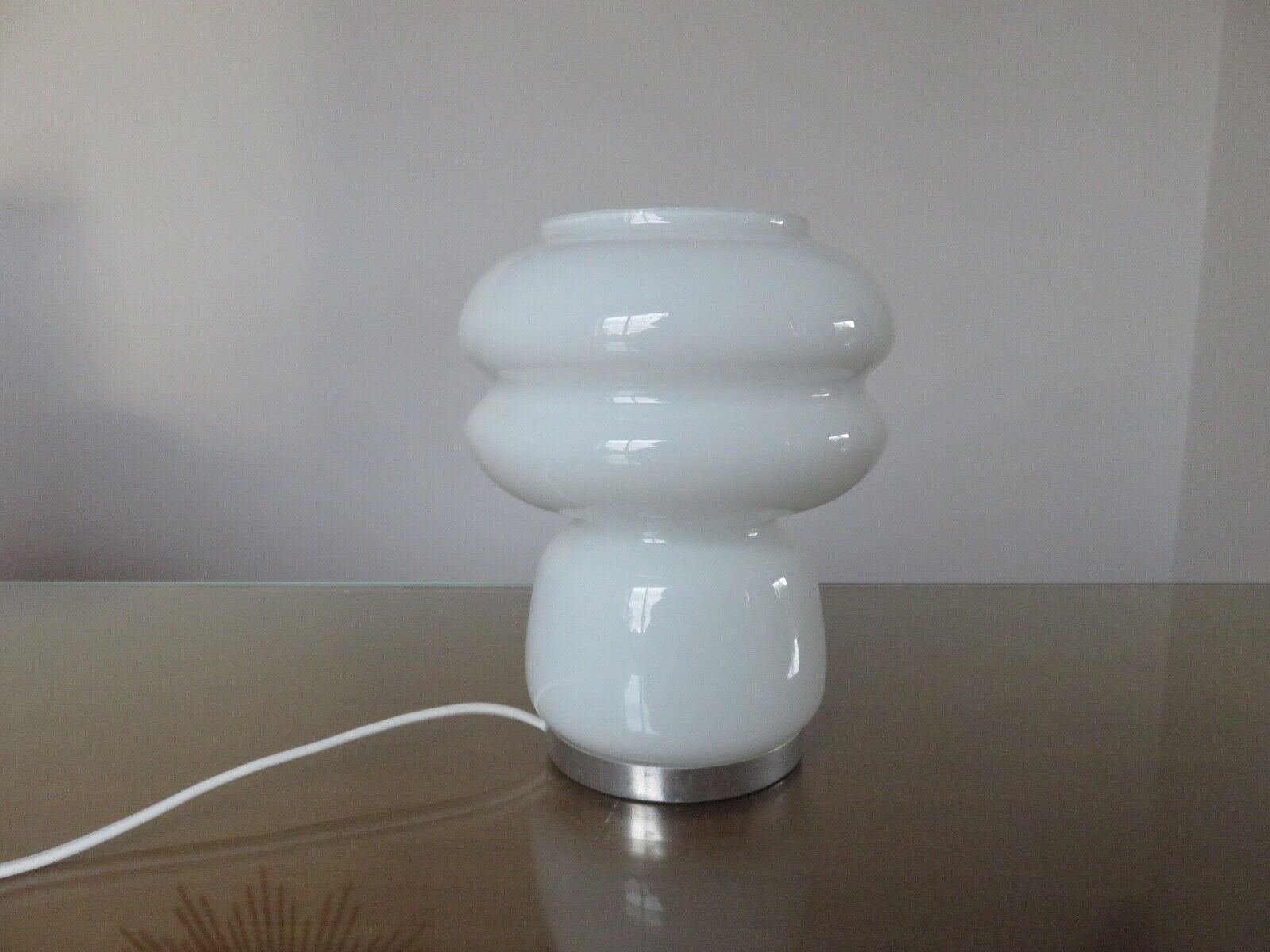Mushroom lamp in white opaline 70s