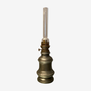 Tin kerosene lamp