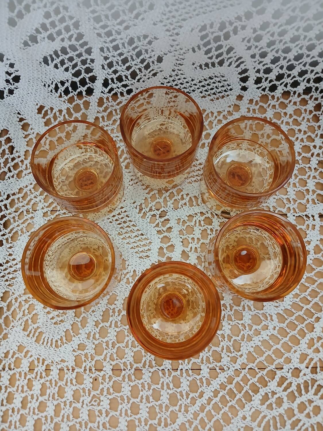 6 small vintage orange glasses