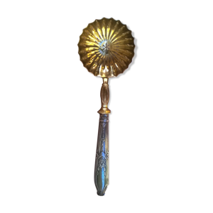 Cuillère saupoudreuse
