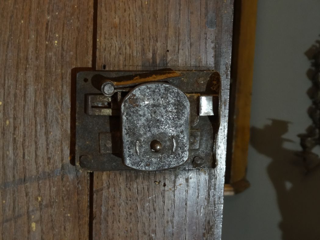 Louis XV period oak cabinet 1.57 x 2.53 m