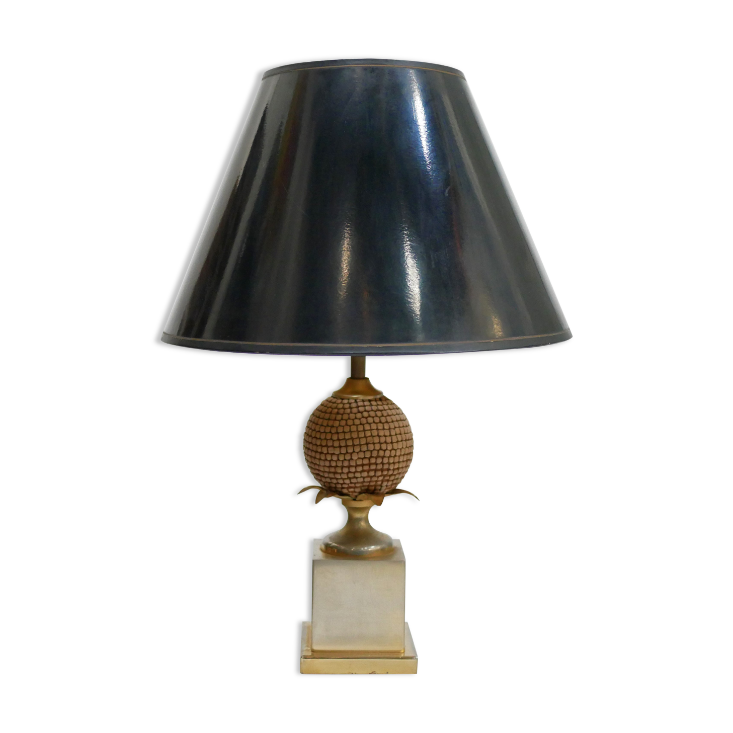 Vintage pineapple lamp