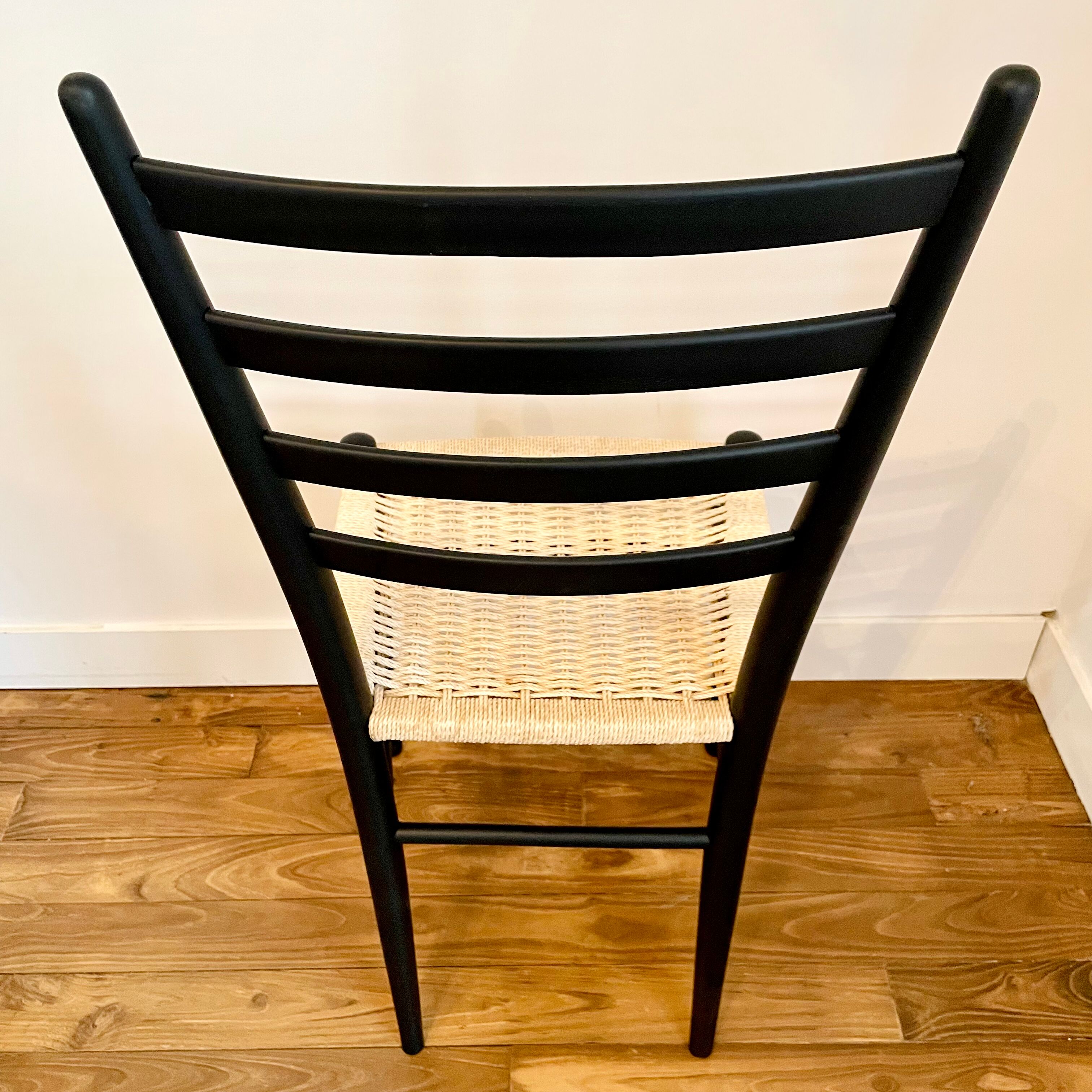 Black Spinetto chair