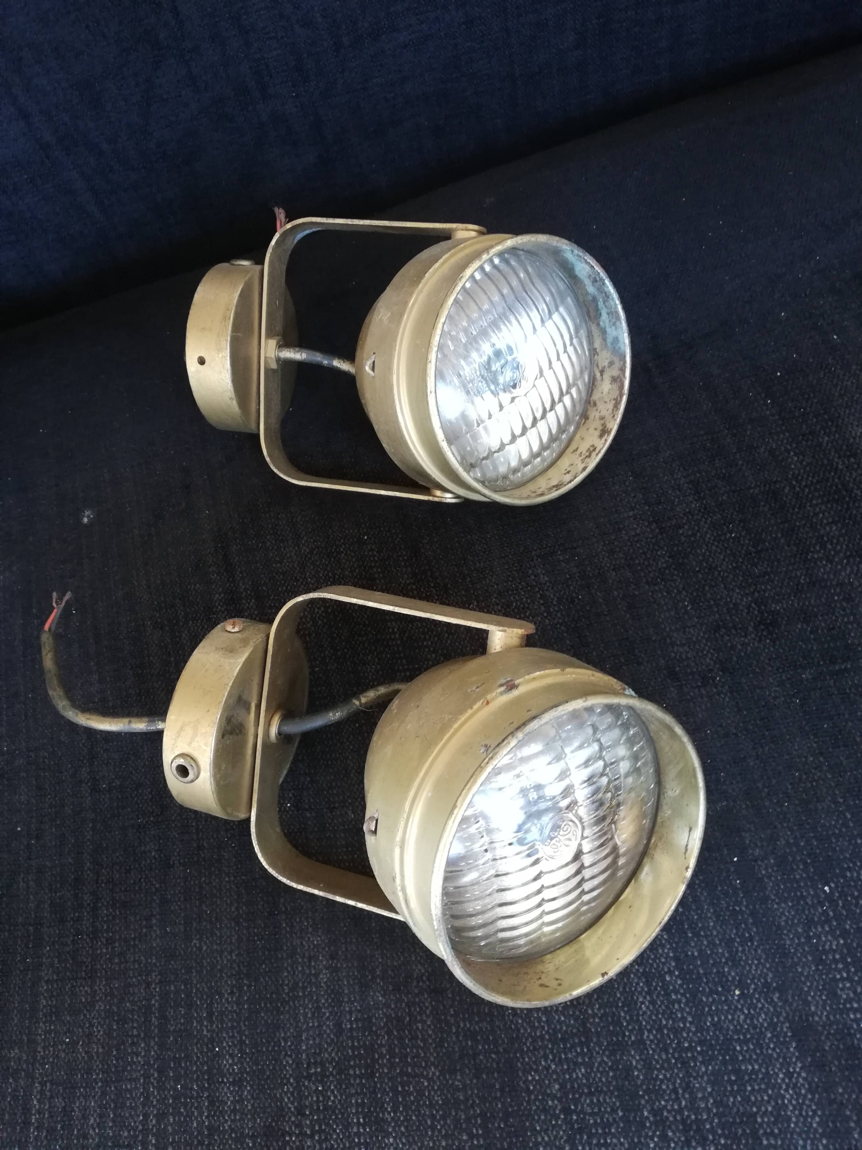 Lot 2 industrial spots