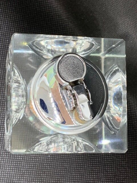 Cubic crystal table lighter