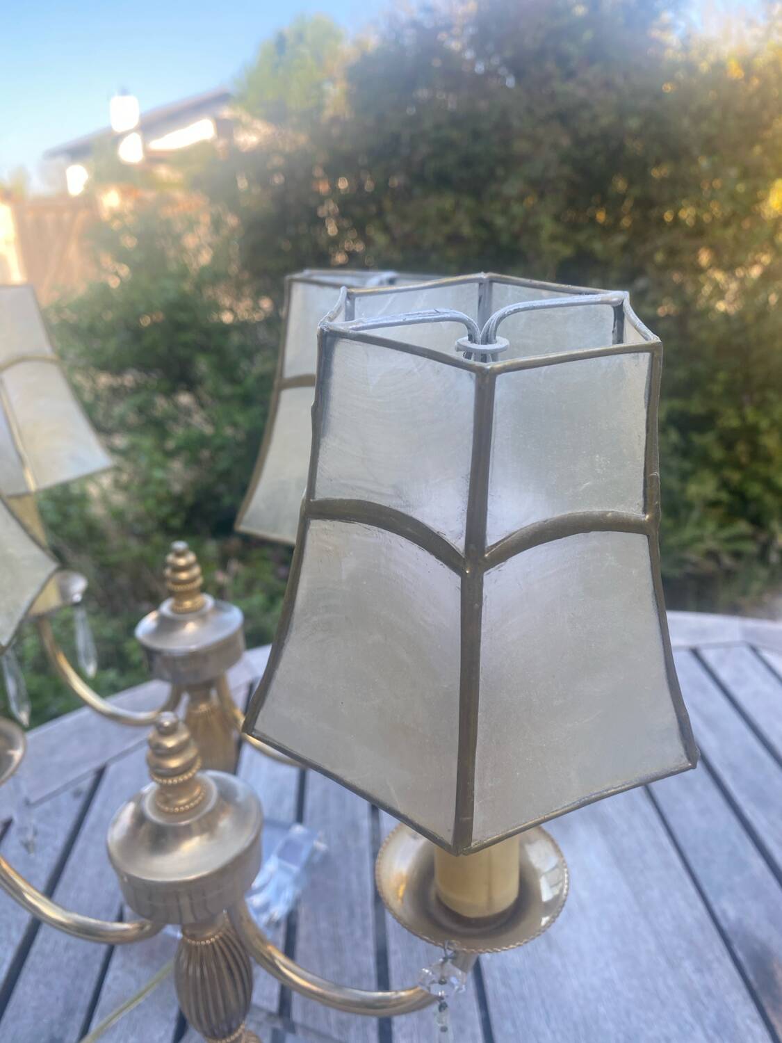 Set of 2 crystal lamps with mother-of-pearl shades