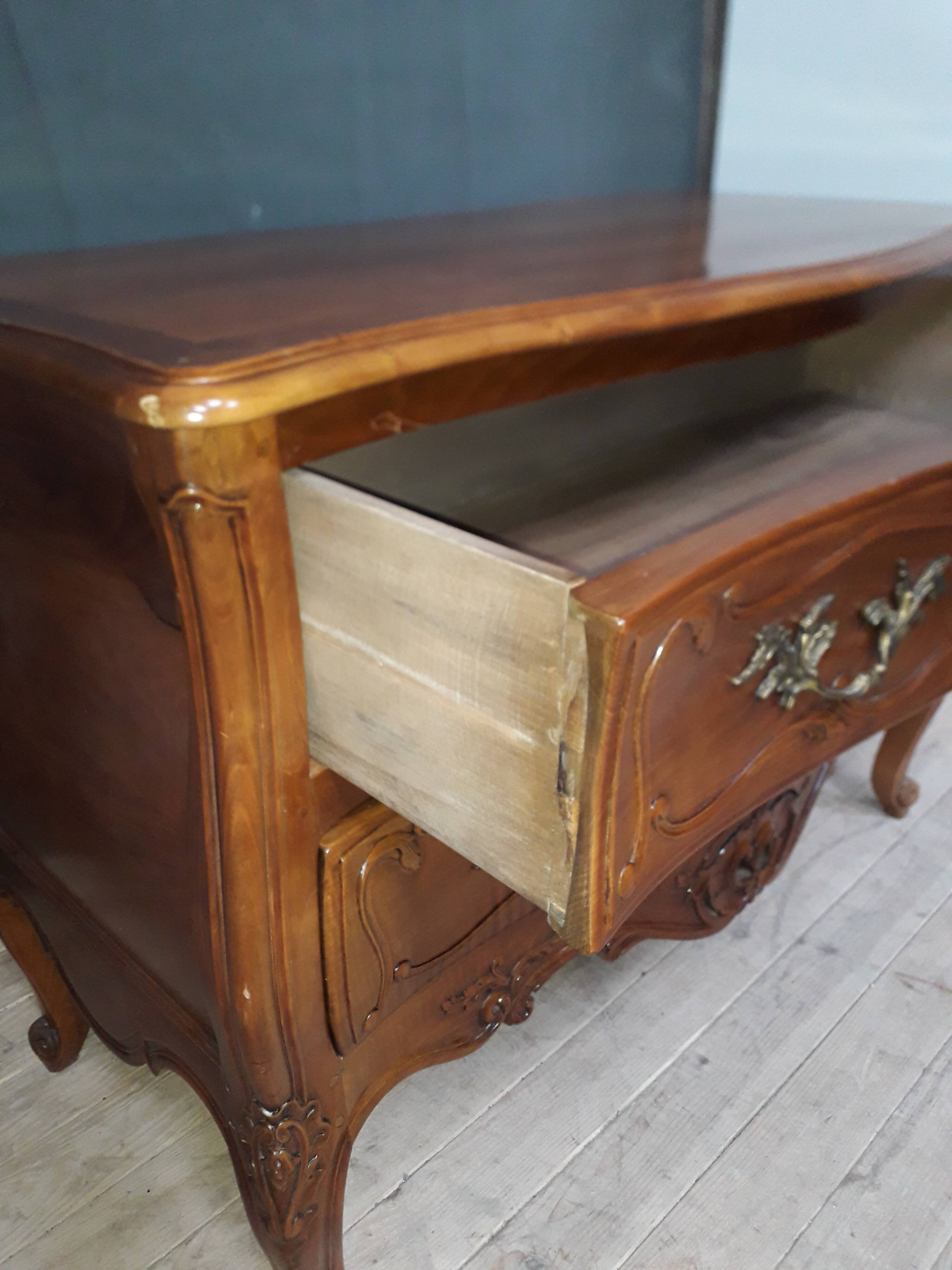 Commode style Louis XV provençale