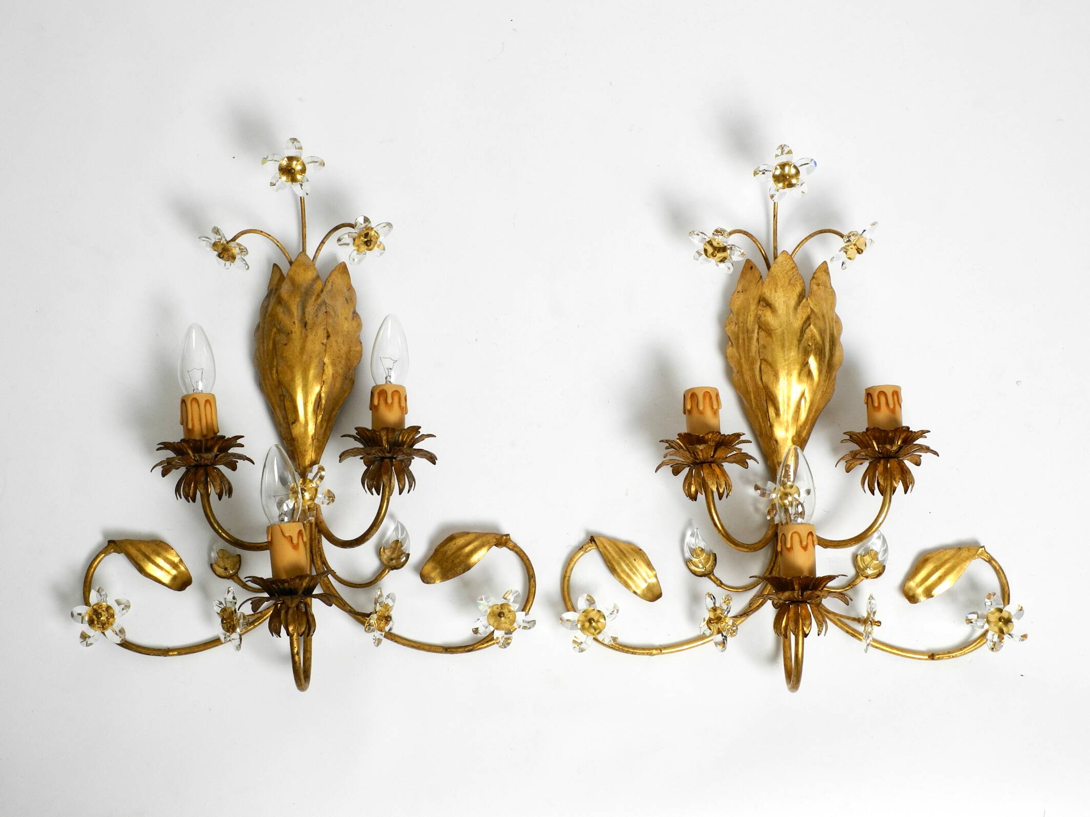 Pair of gold plated Italian 1980's floral Regency Murano glass sconces
