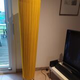 Lampadaire jaune