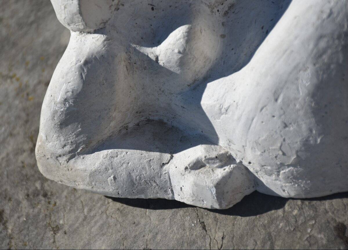 French school (monogrammed MB), Reclining nude woman (circa 1950)