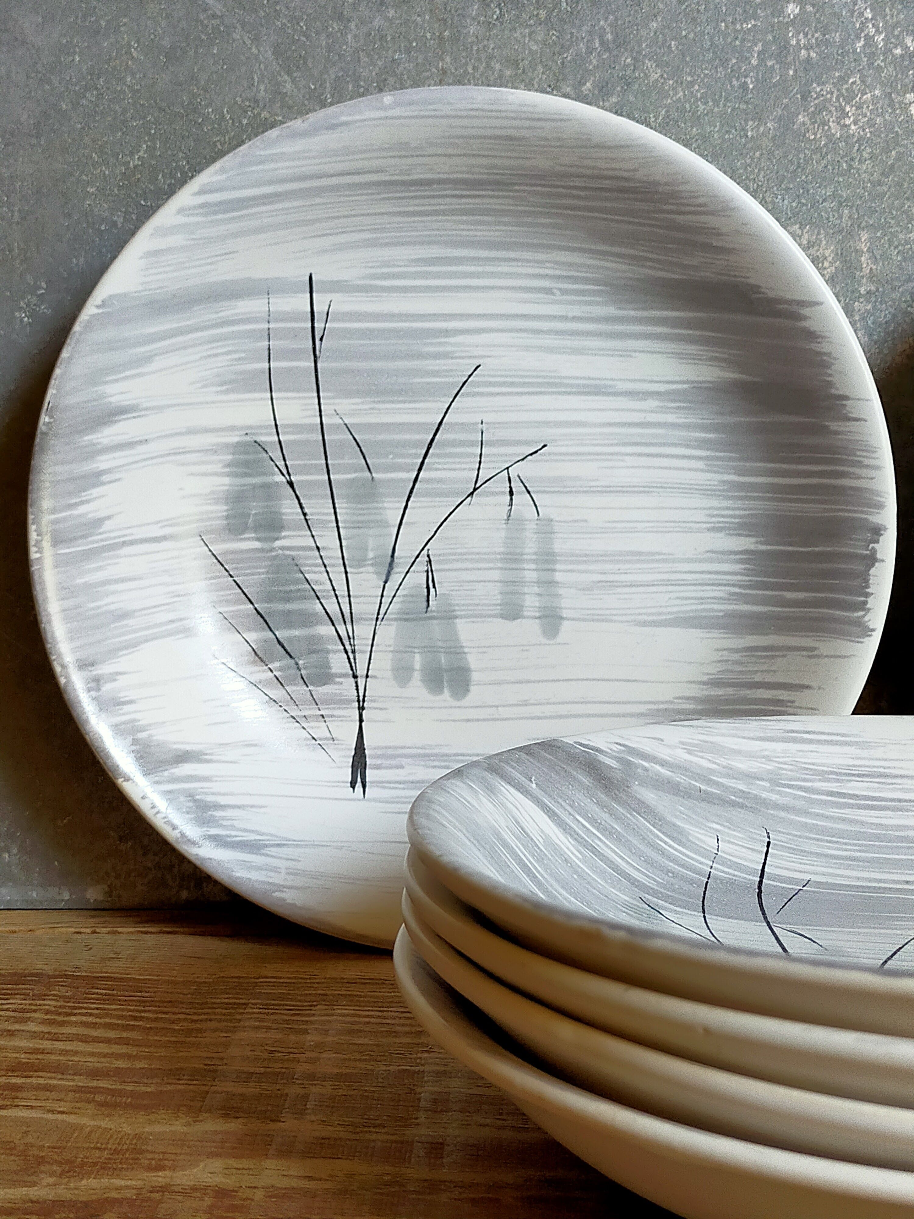 Six assiettes céramique Niderviller service "Chatons" années 50.