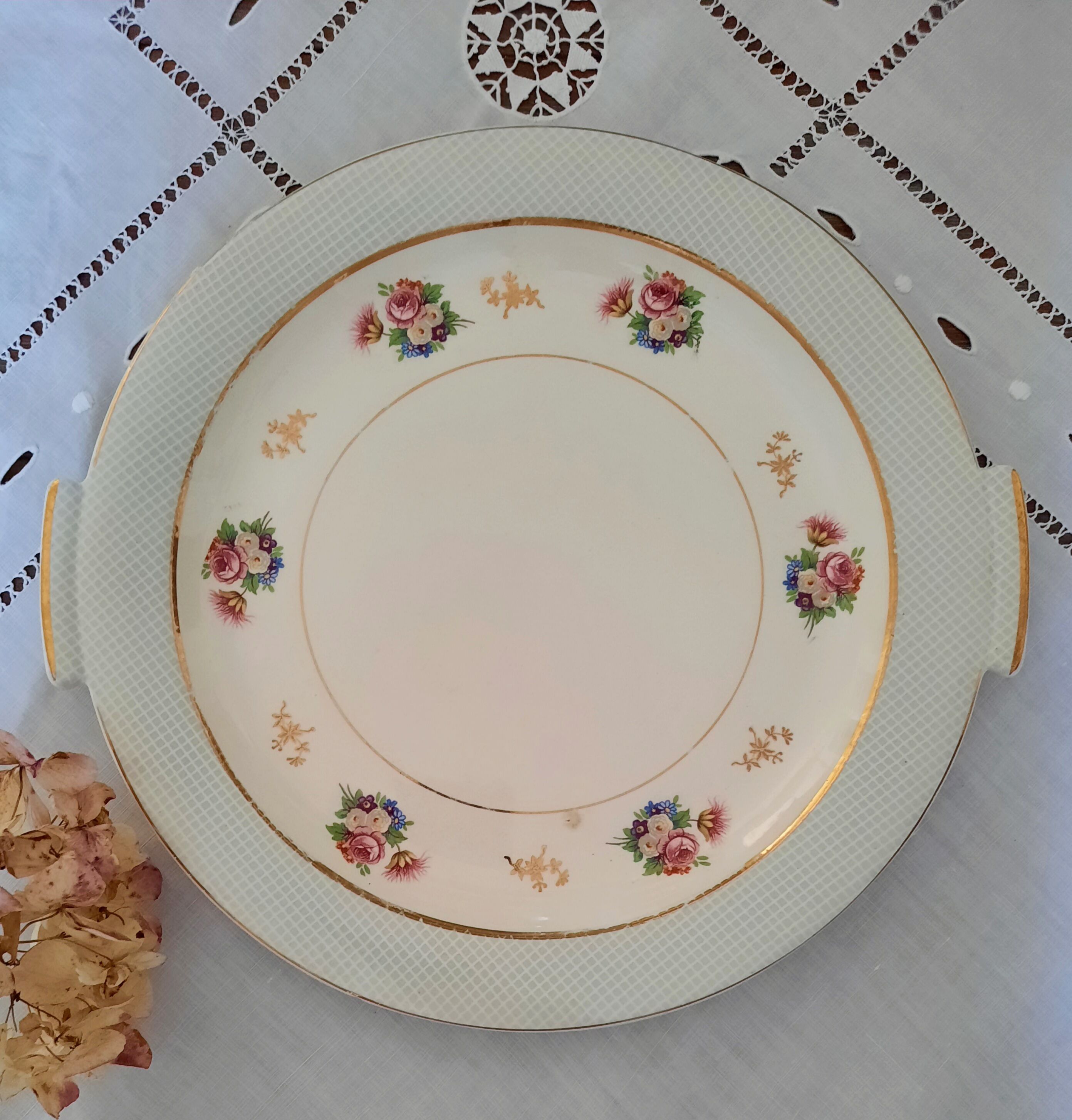 Cake service with mismatched plates