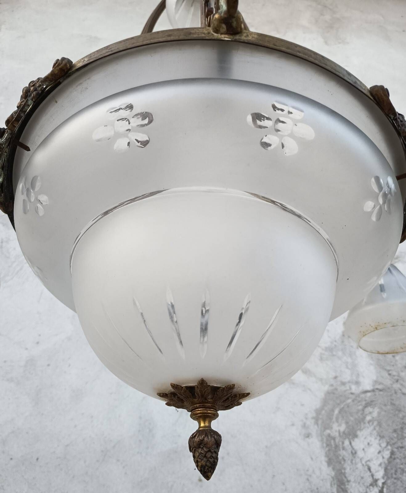 Art Nouveau chandelier in brass and bronze