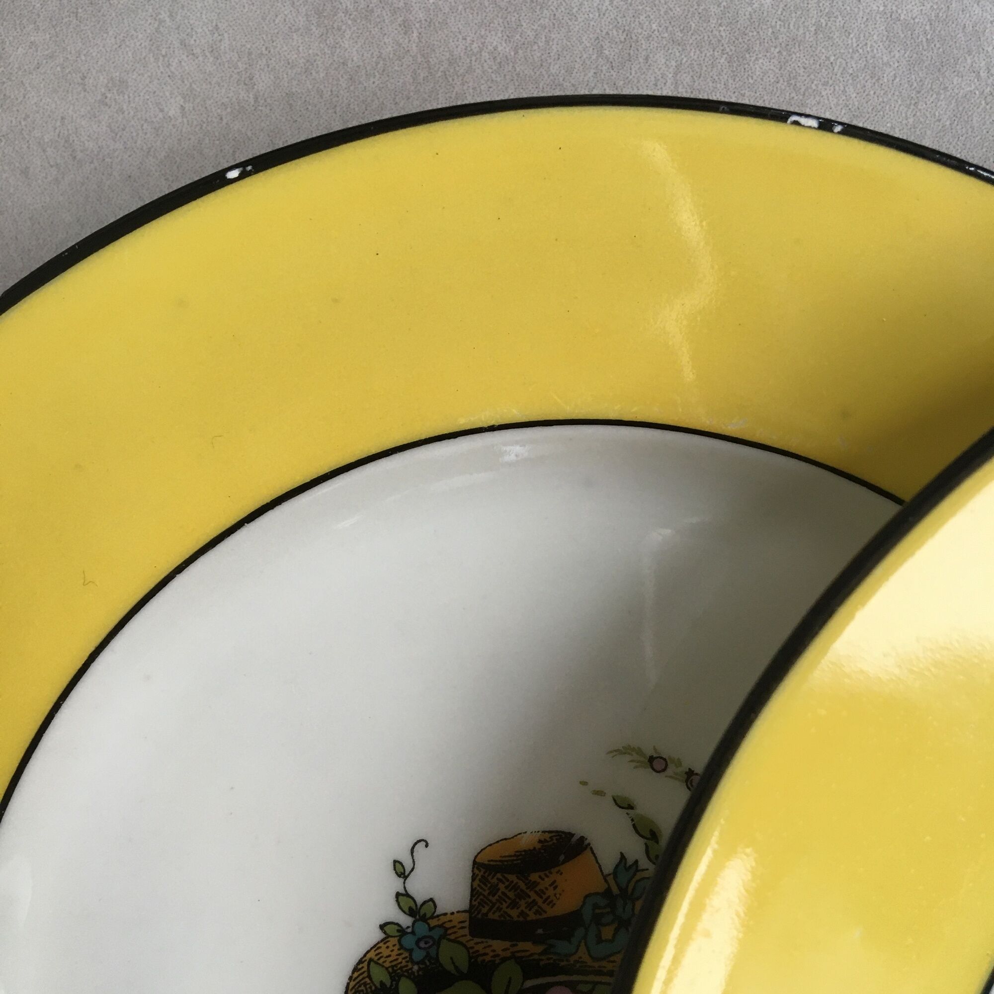 set of 6 porcelain plates "Chapeau and garlands flowers"