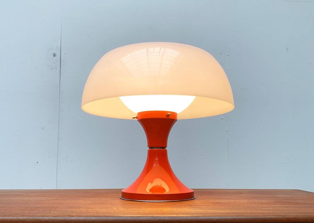 Italian table lamp from the mid-century space age by Gaetano Sciolari for Ecolight/Valenti.