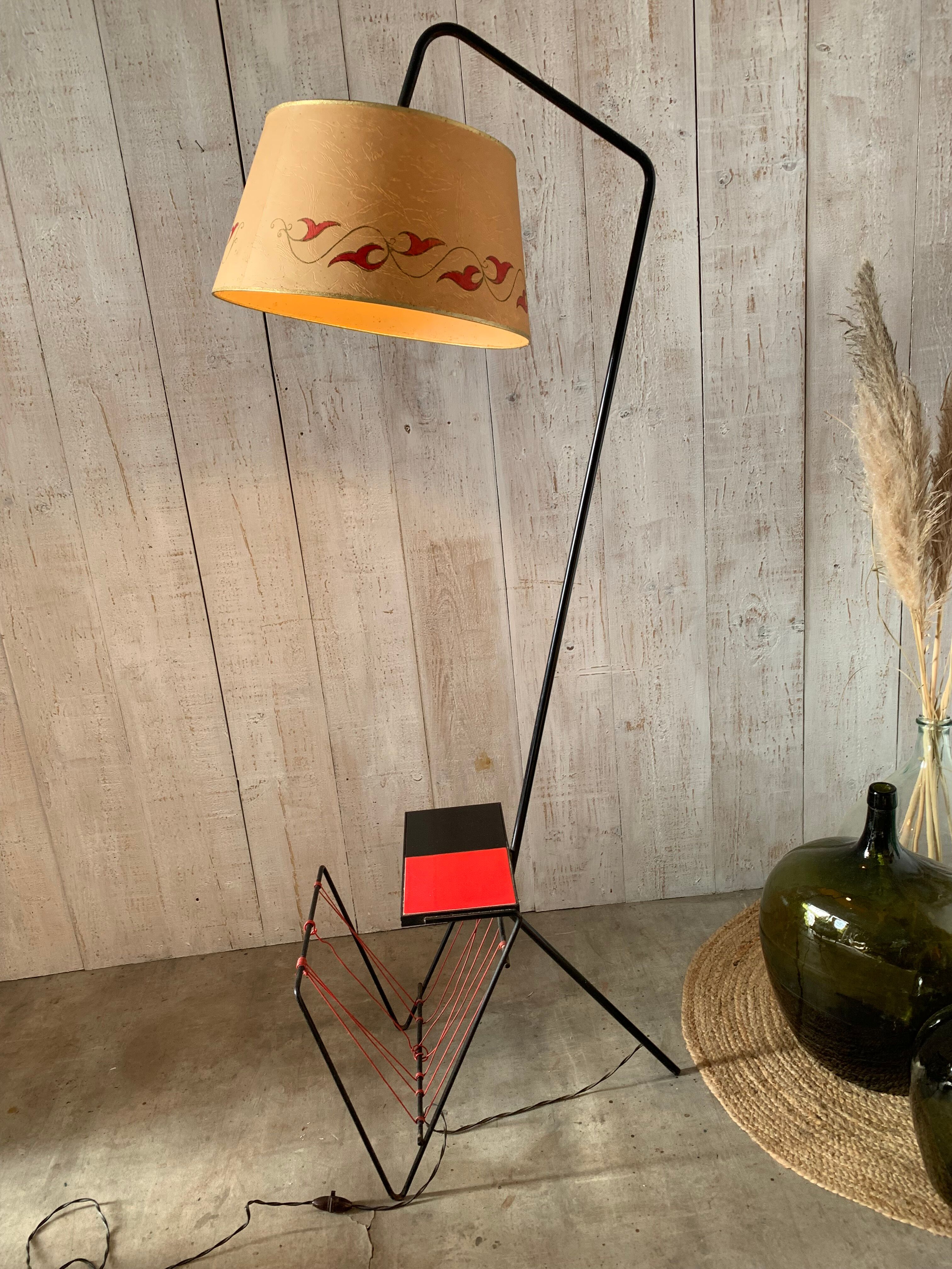 Scoubidou floor lamp