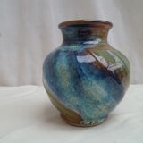 Pottery vase Glossy has facets