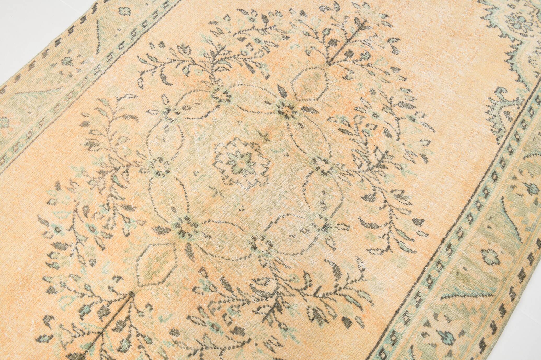 6x9 Vintage Light Yellow Oriental Vintage Rug, 180x277Cm