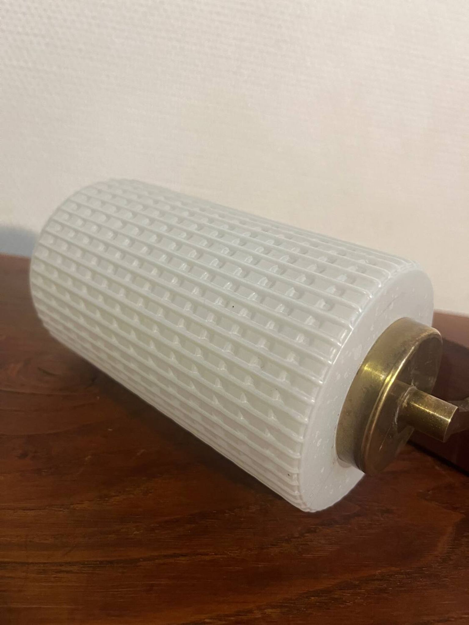 Paire applique murale laiton bois verre opalin année 60