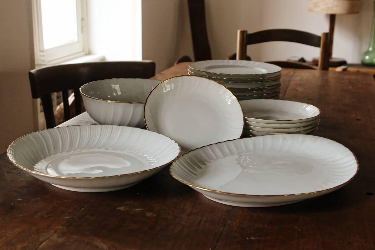 Bernardaud service, Verlaine model, in Limoges porcelain