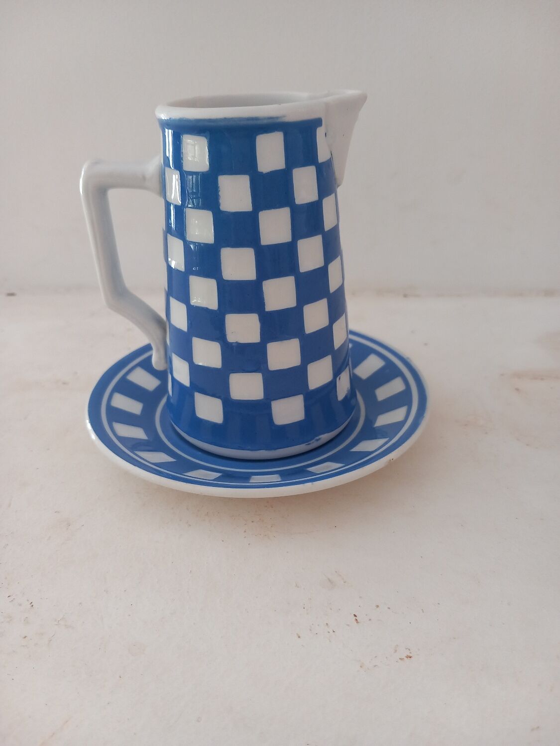 Digoin pitcher and plate