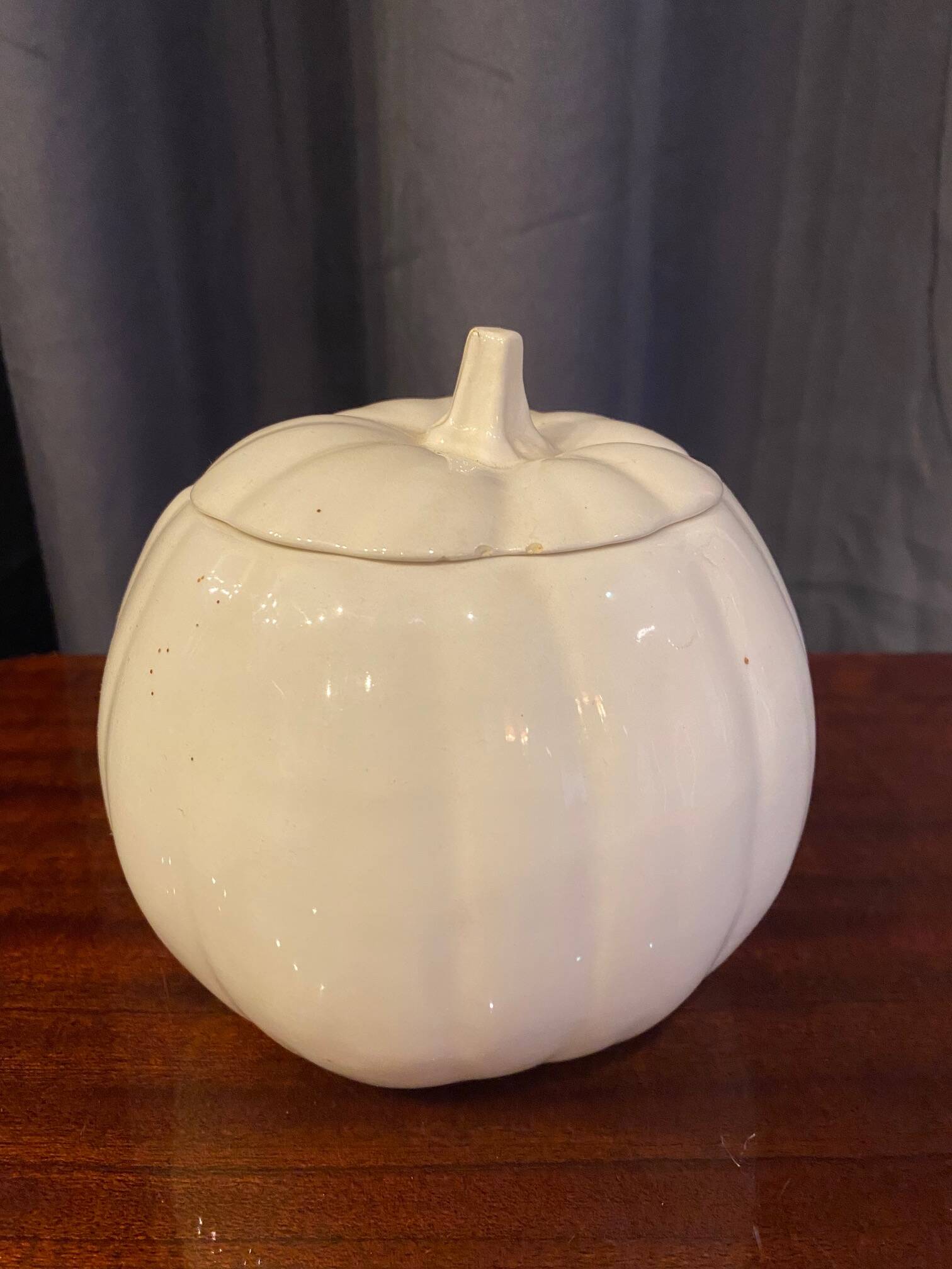 White earthenware pumpkin-shaped candy