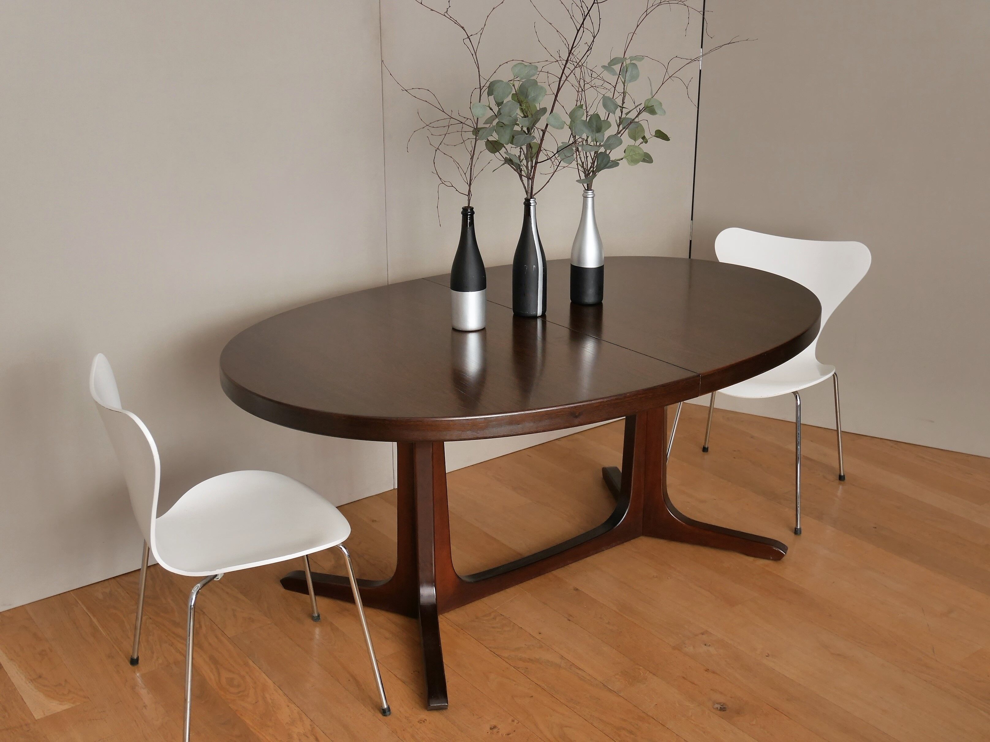 Baumann oval dining table with 2 extensions Scandinavian design