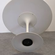 Space Age tulip round table by Maurice Burke for Arkana, 1960s-70s