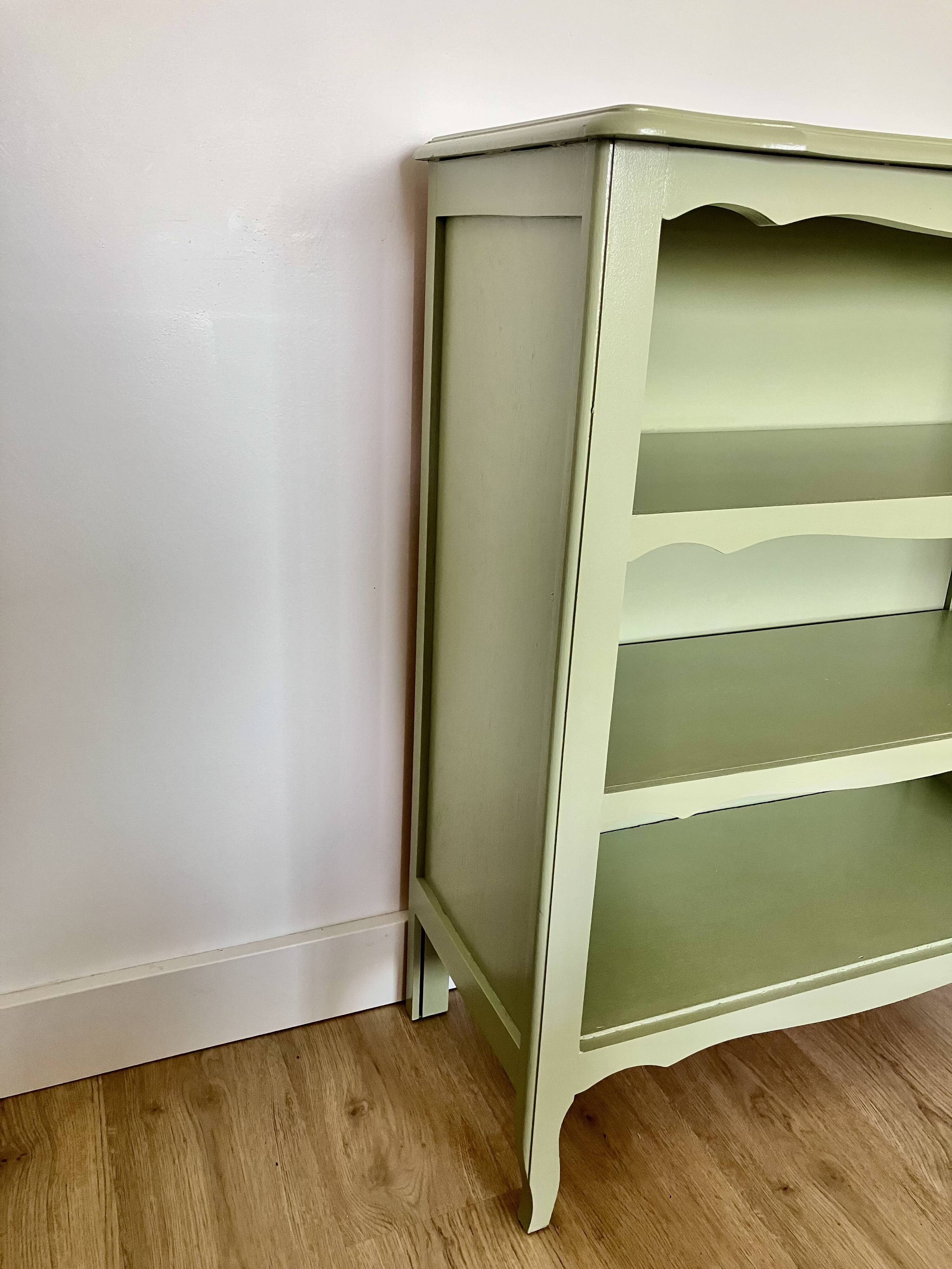 Bibus wooden library