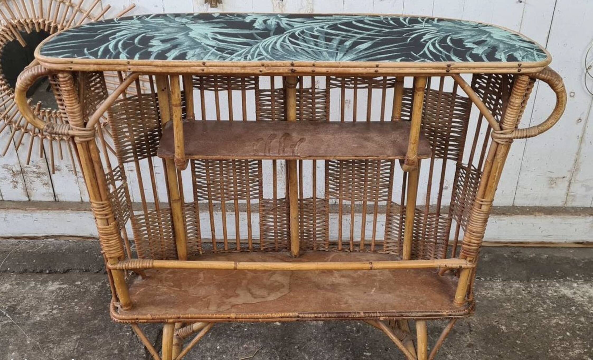 Vintage rattan bar