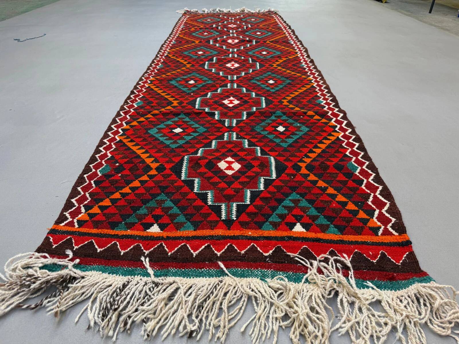 Turkish kilim runner 330x100 cm, vintage kelim rug, long and narrow 2512