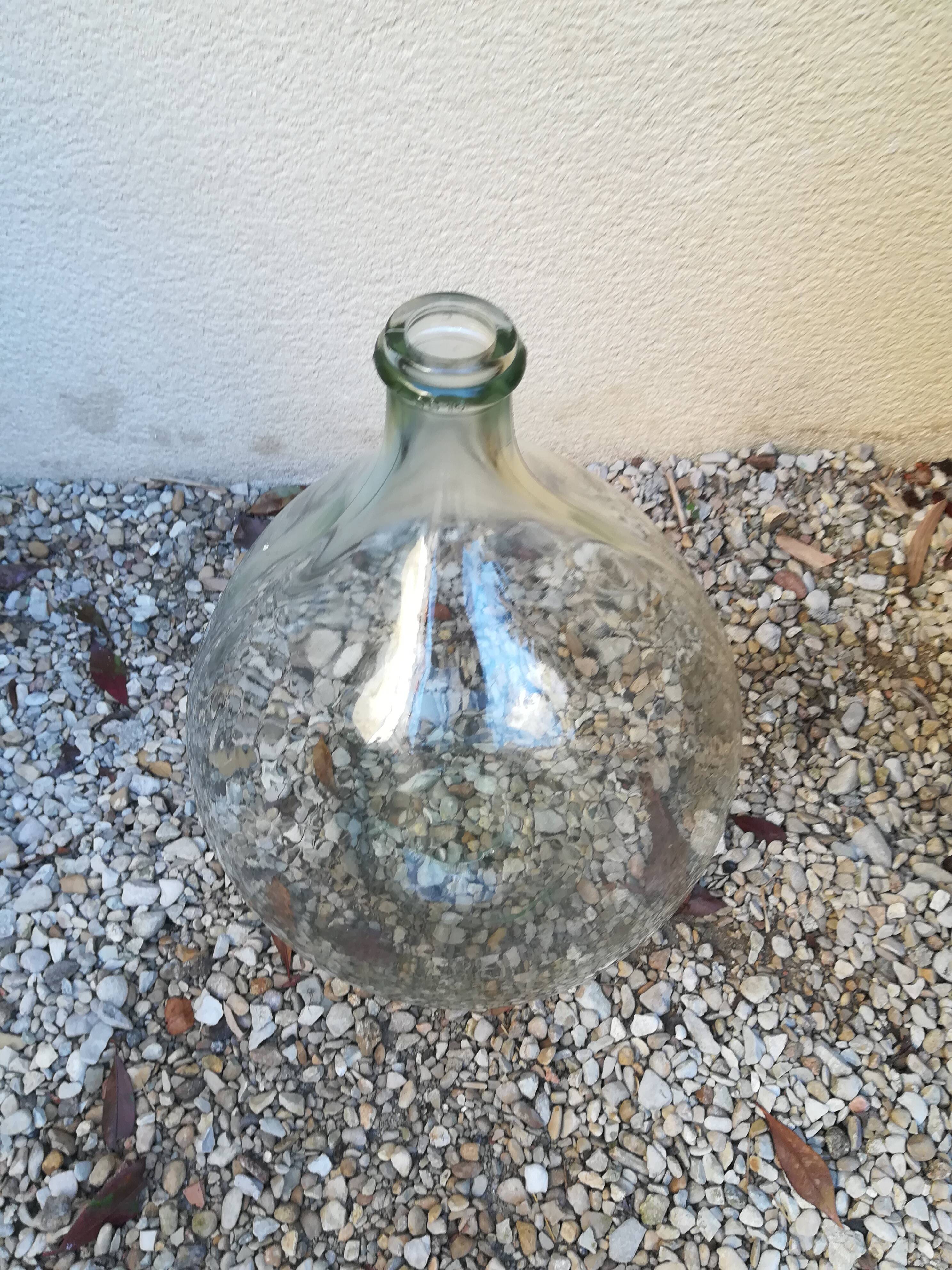 Demijohn in transparent glass