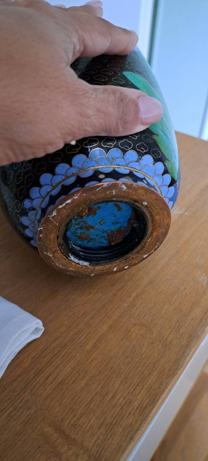 Chinese cloisonné vase