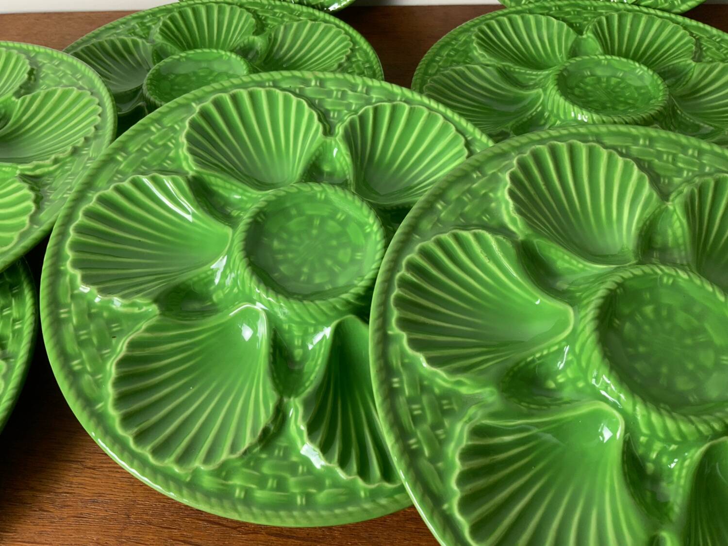 Oyster plates in slipware