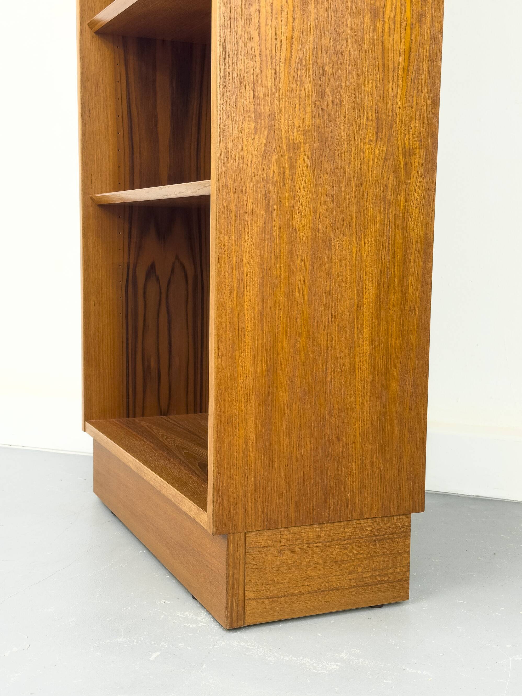 Vintage Teak Bookshelf by Carlo Jensen for Hundevad & Co., 1960s