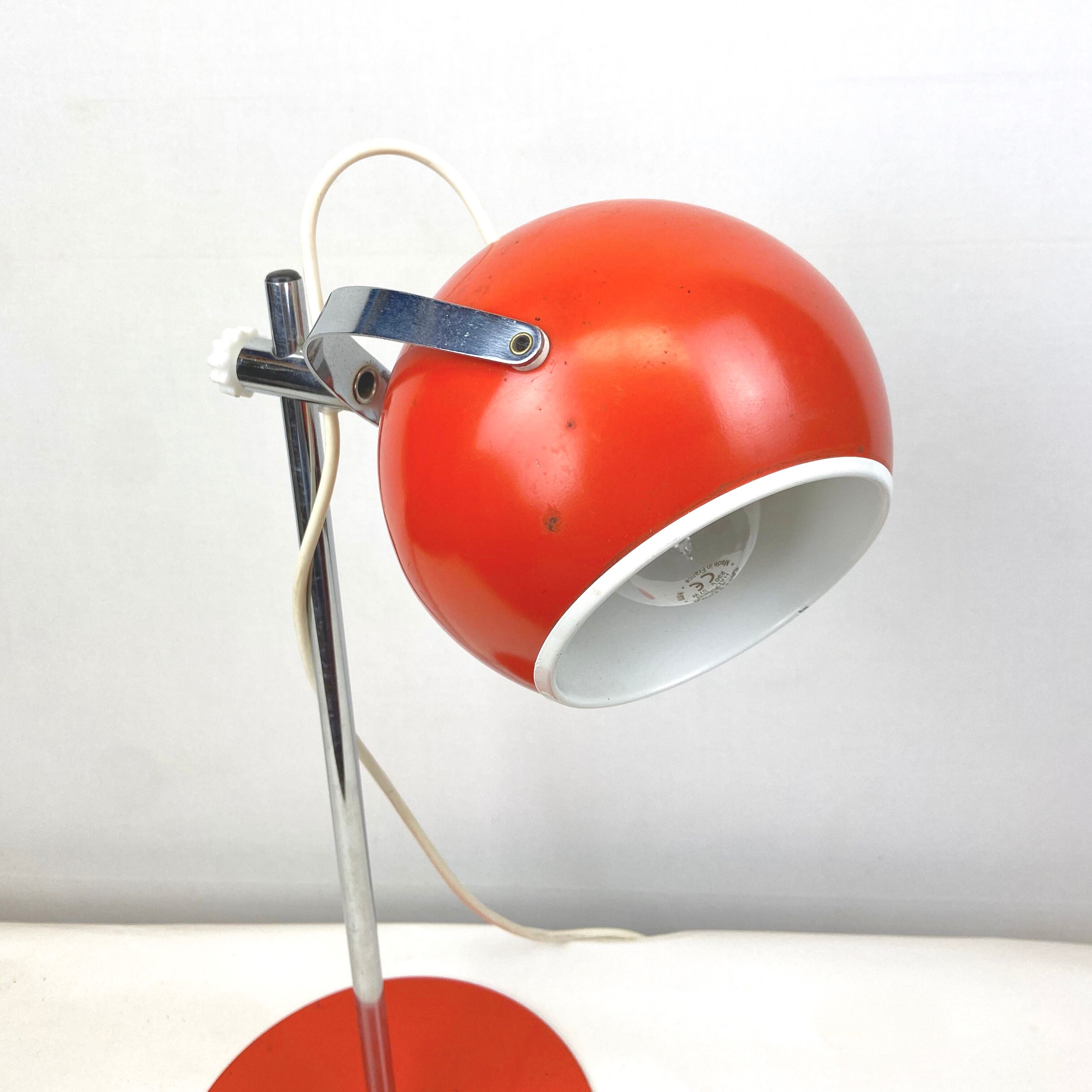 1960 - Italian orange eyeball desk lamp - adjustable globe