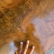 Table basse loupe d'orme et laiton 70' Roche Bobois