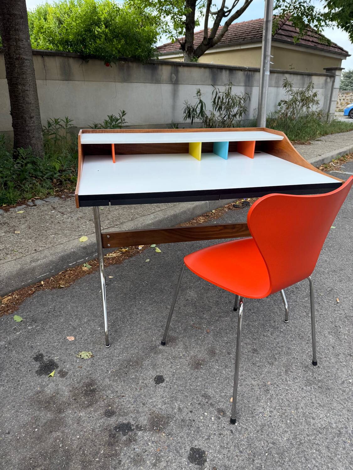 Vitra desk - Home desk - swag leg desk - George Nelson