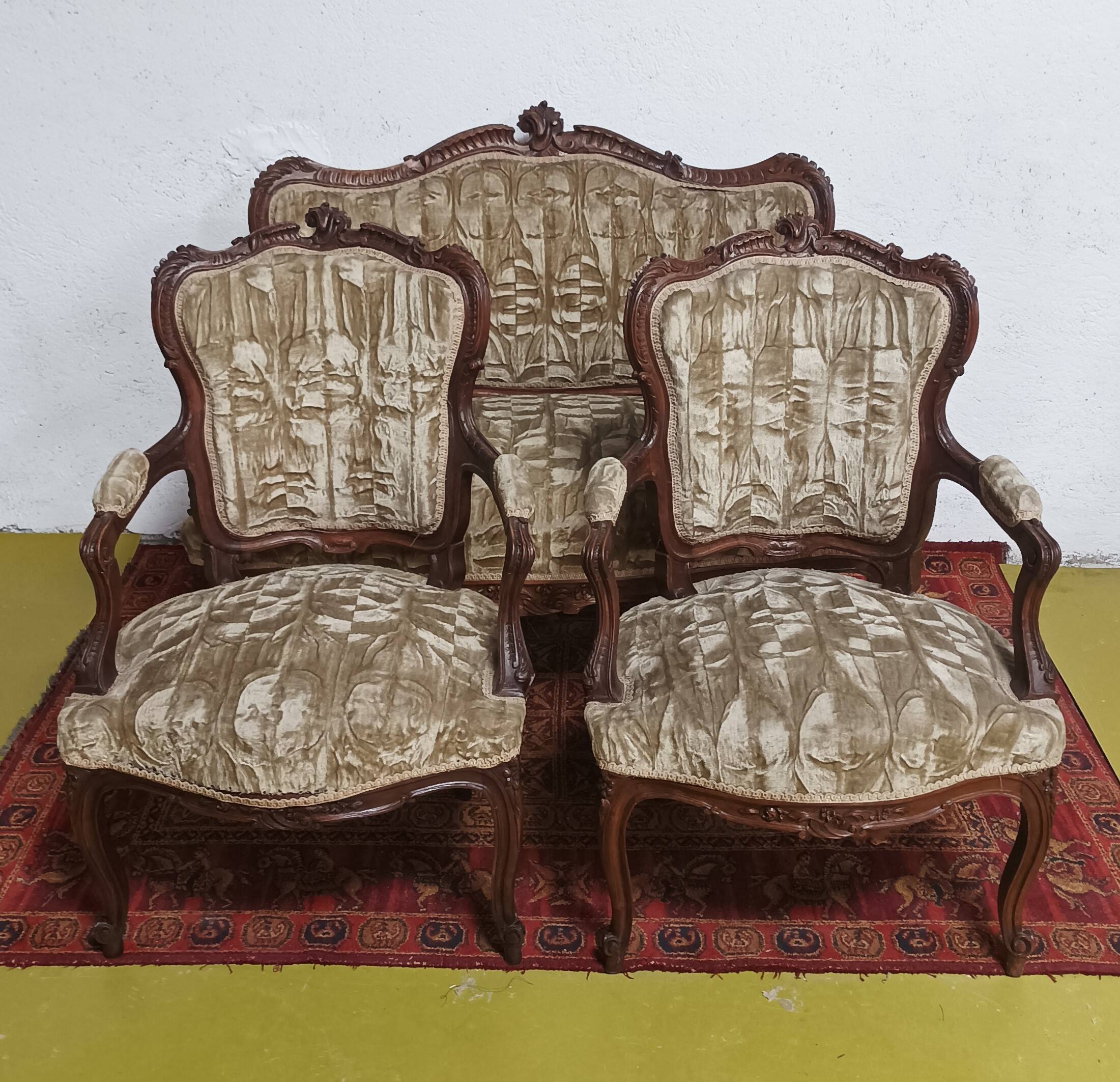 Living room set of Rocaille bench and armchairs in walnut